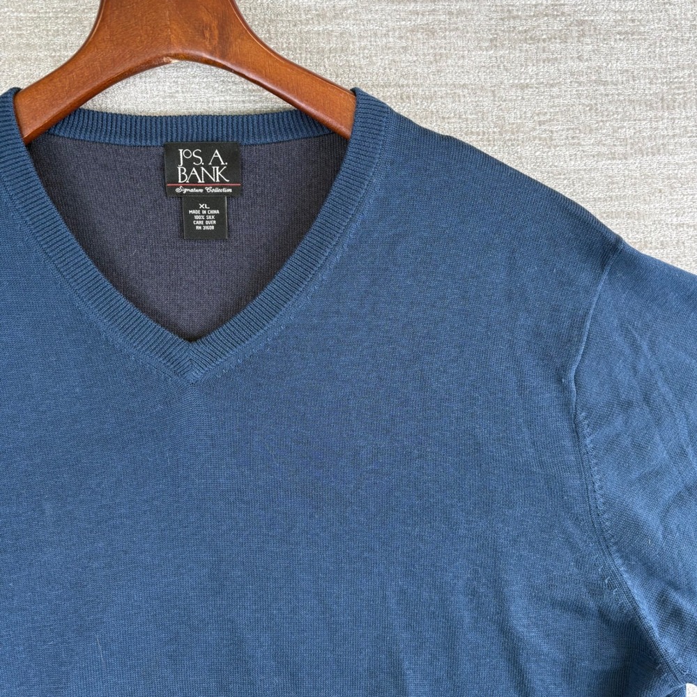 Jos. A. Bank Signature Collection Mens XL Blue Silk V-Neck Sweater EUC Old Money